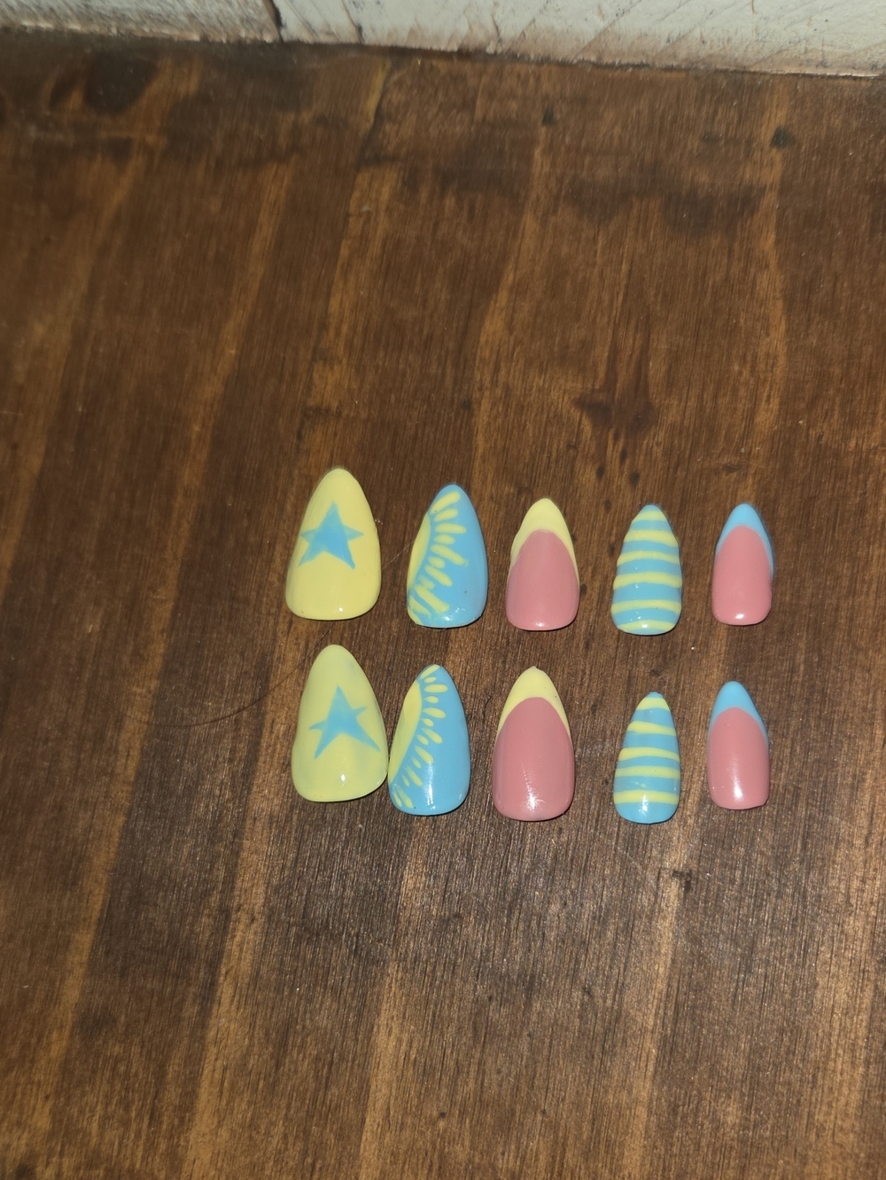 Pastel Star & Stripe Summer 24 Pack Gel Nail Set in Yellow, Blue, Pink